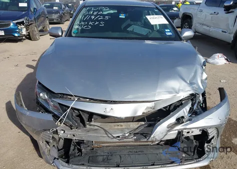 2019 Toyota Camry Le z USA, uszkodzony, nr VIN 4T1B11HK8KU830718